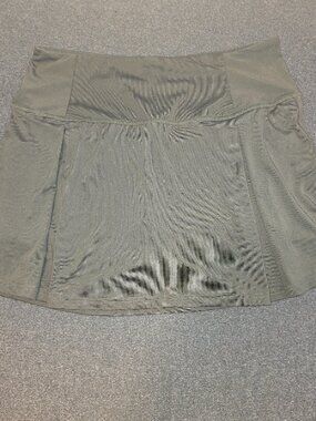 Viodia Army Green Activewear Skort Size L Zippered Back Pocket Mesh Liner